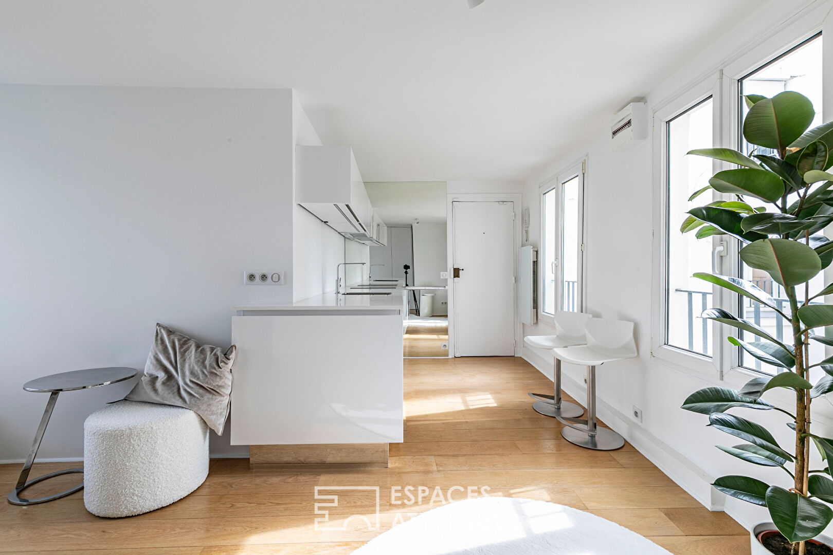 Crossing studio, Saint Germain-des-Prés district