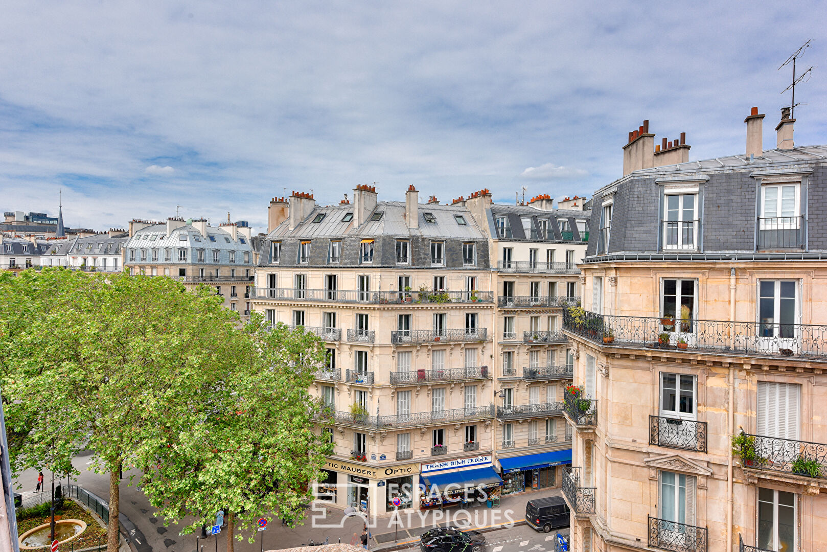Quartier latin, proche des bords de Seine appartement au dernier étage avec véranda