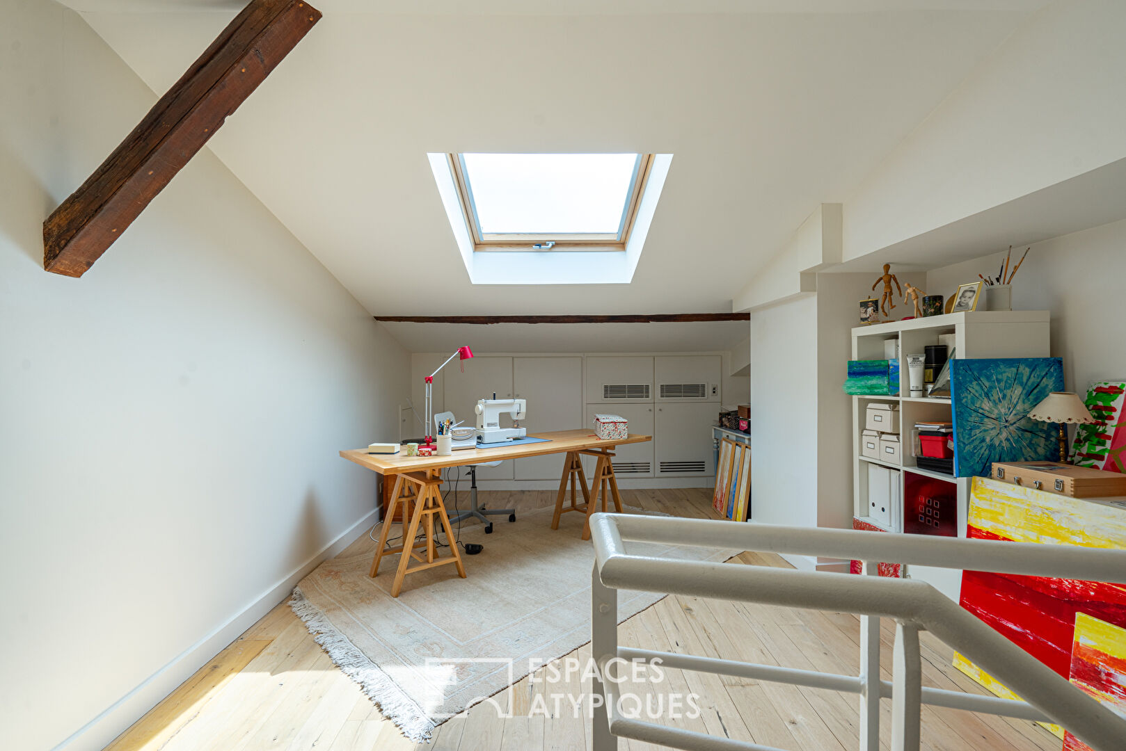 Quartier Luxembourg, atelier en triplex avec verrière ouverte sur une terrasse