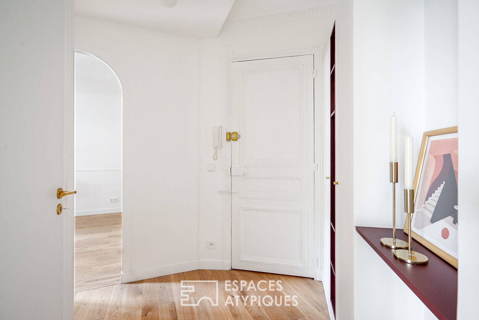 Croulebarbe district apartment redone by architect