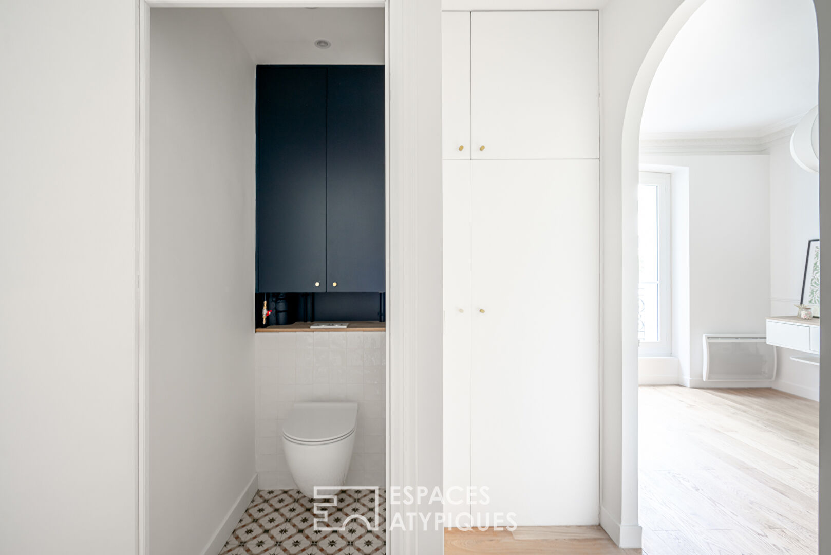 Croulebarbe district apartment redone by architect