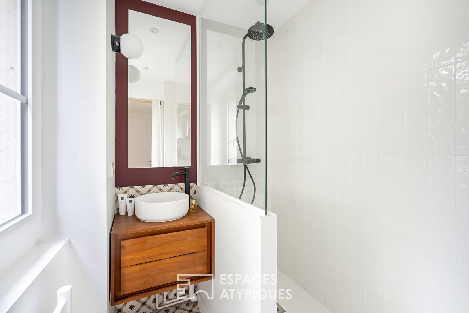 Croulebarbe district apartment redone by architect