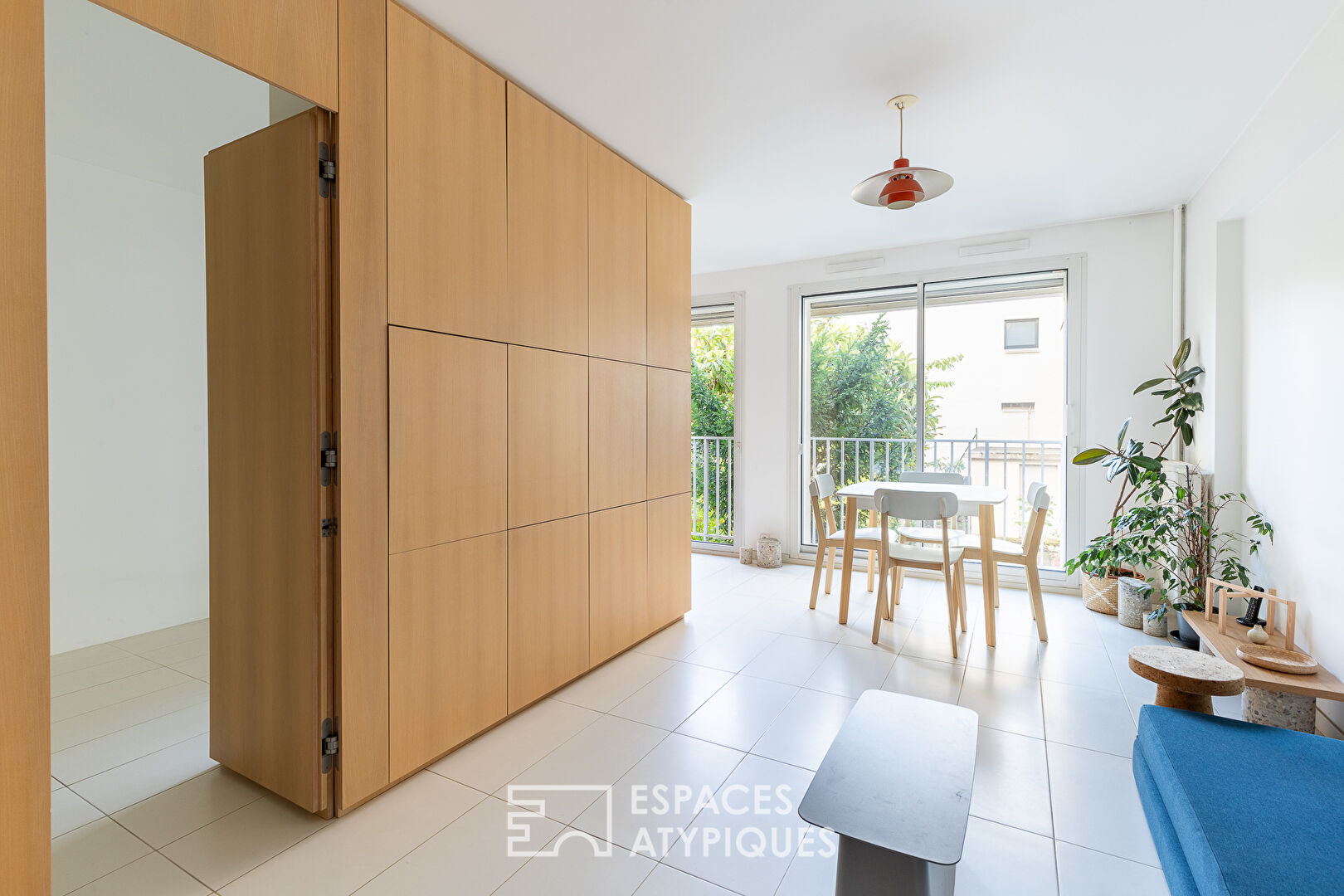 Renovated apartment with garden view, rue des artistes