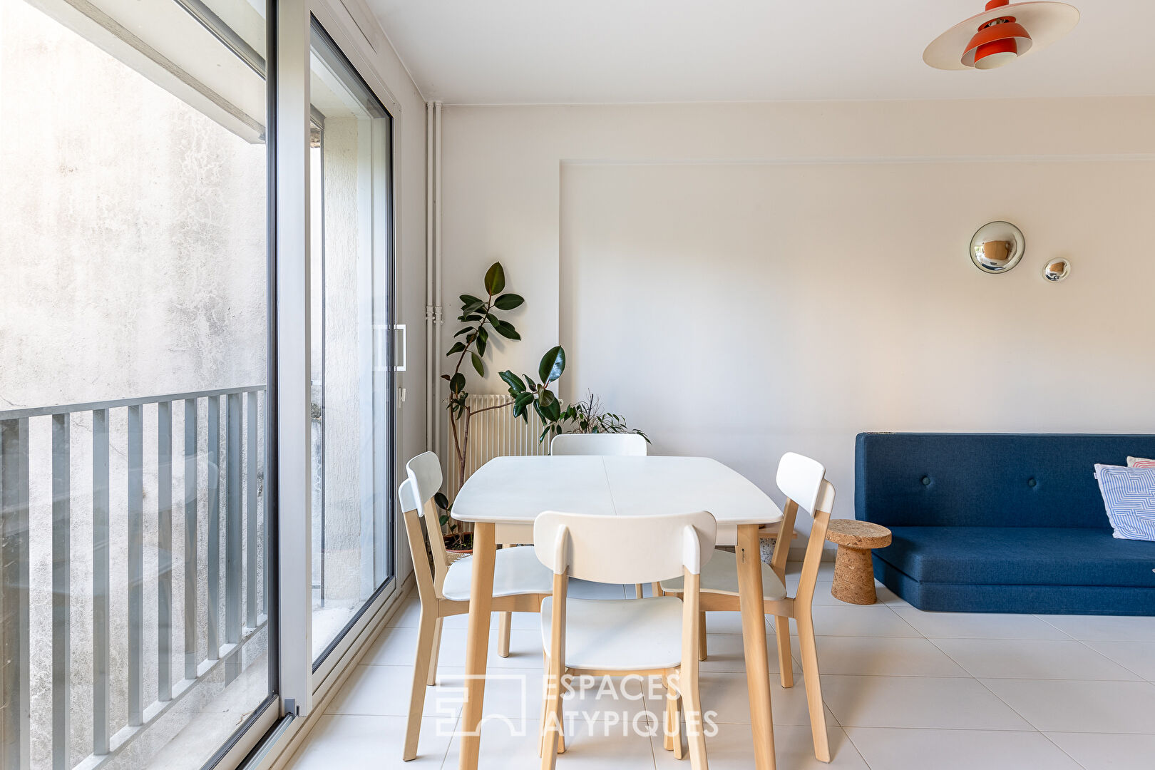 Renovated apartment with garden view, rue des artistes