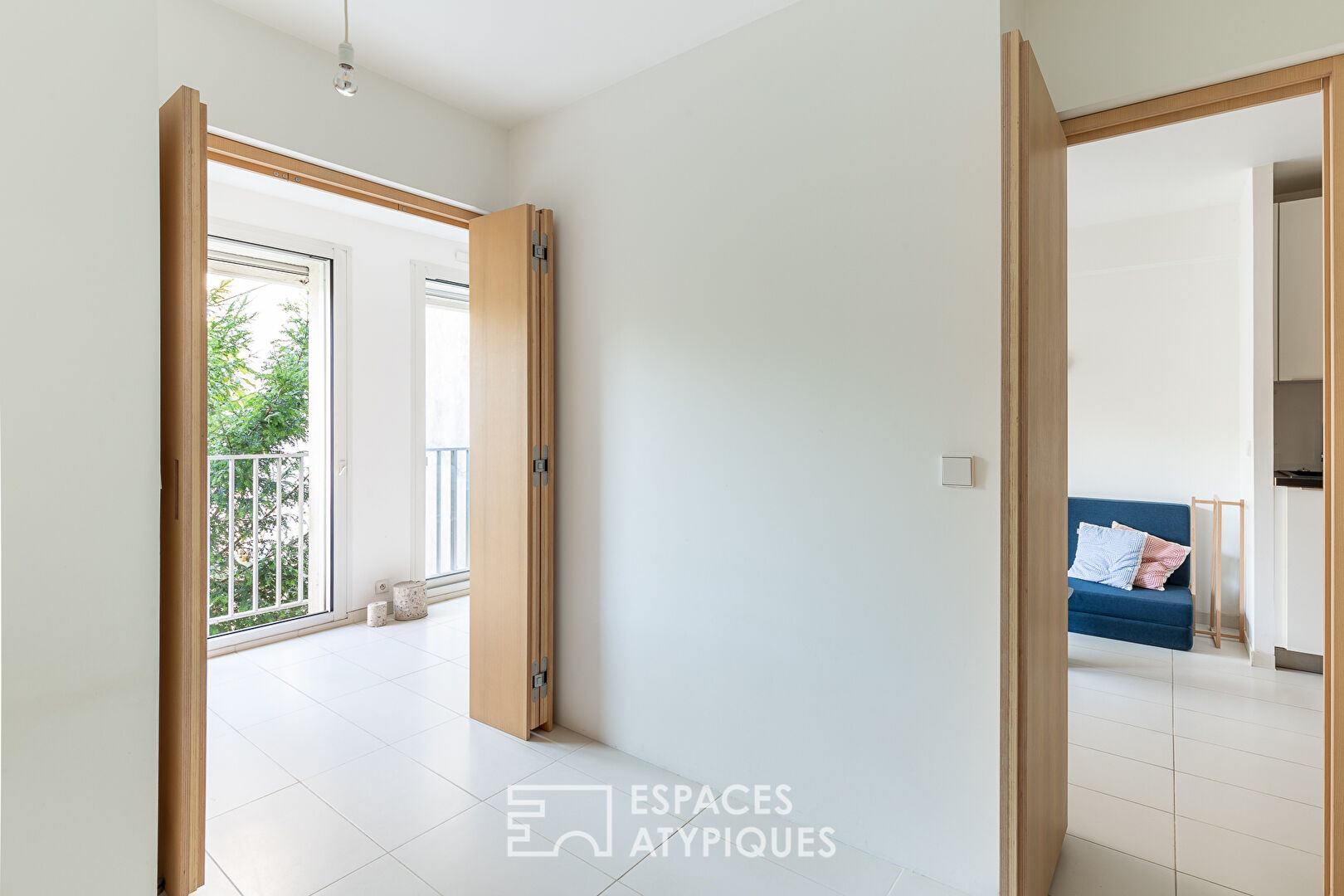 Renovated apartment with garden view, rue des artistes