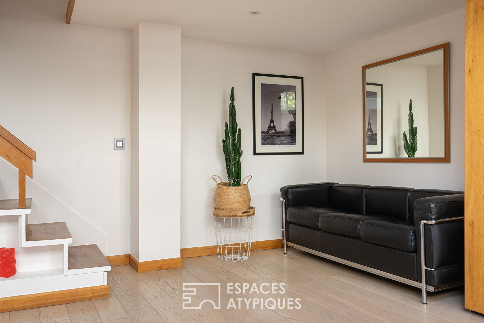 Atelier d’artiste en duplex au dernier étage