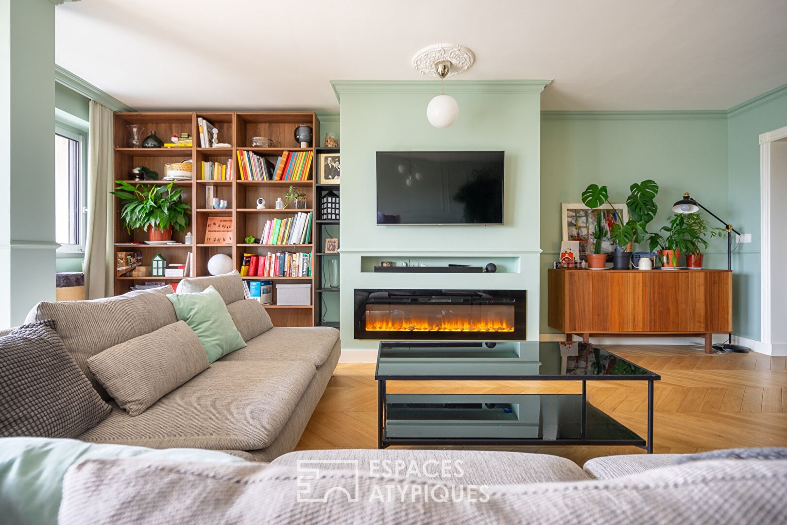 Architect’s apartment with balcony and panoramic view of Parc Montsouris