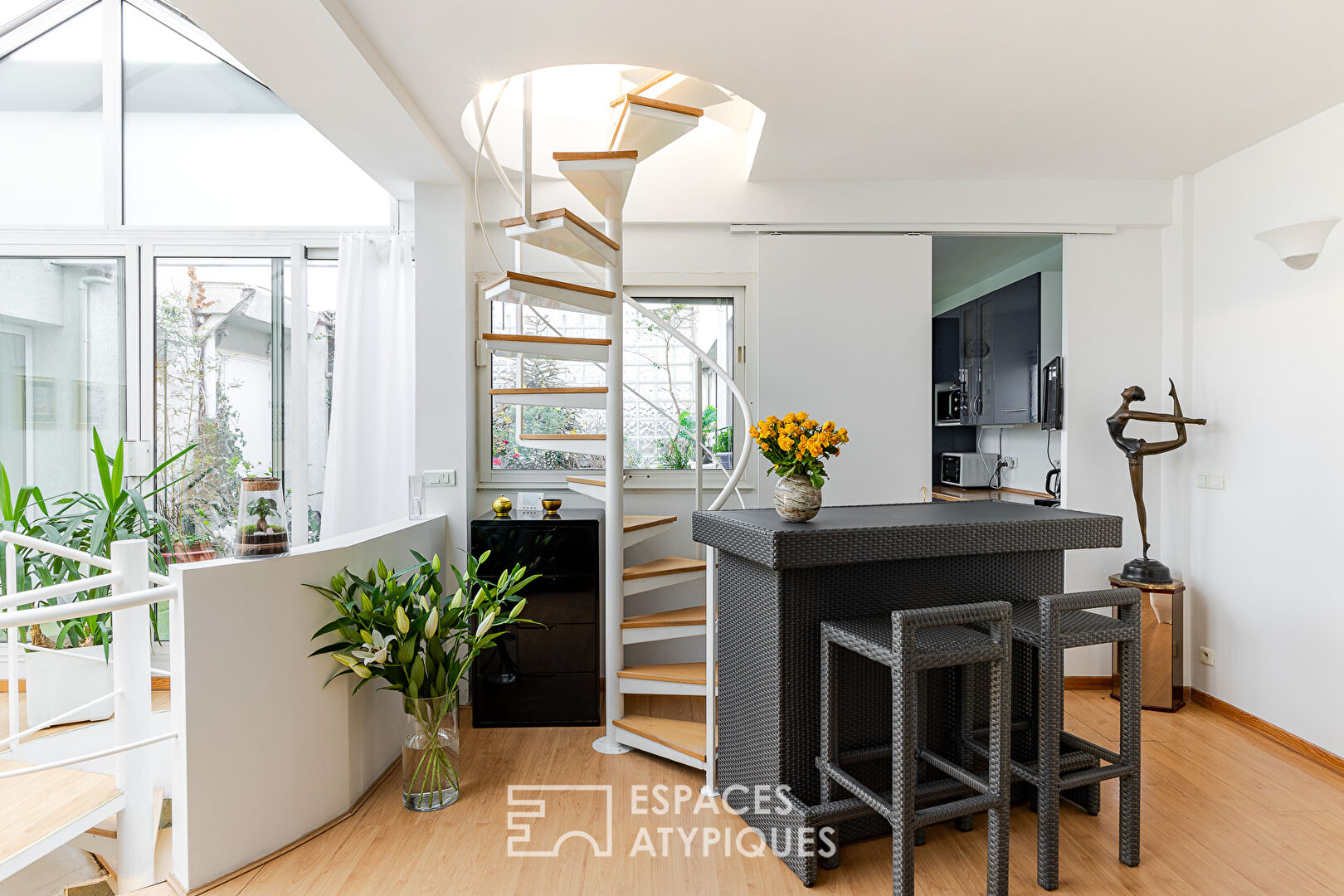Loft in an old photo studio with terraces and a swimming pool