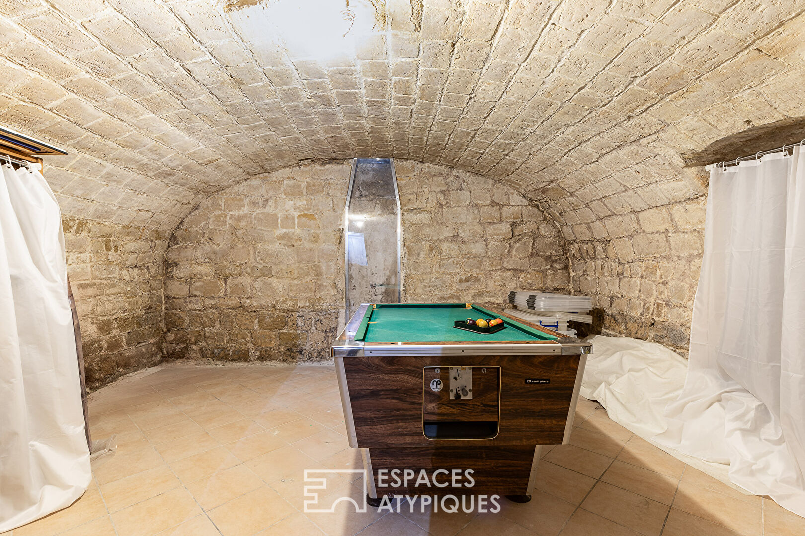 Loft in an old photo studio with terraces and a swimming pool