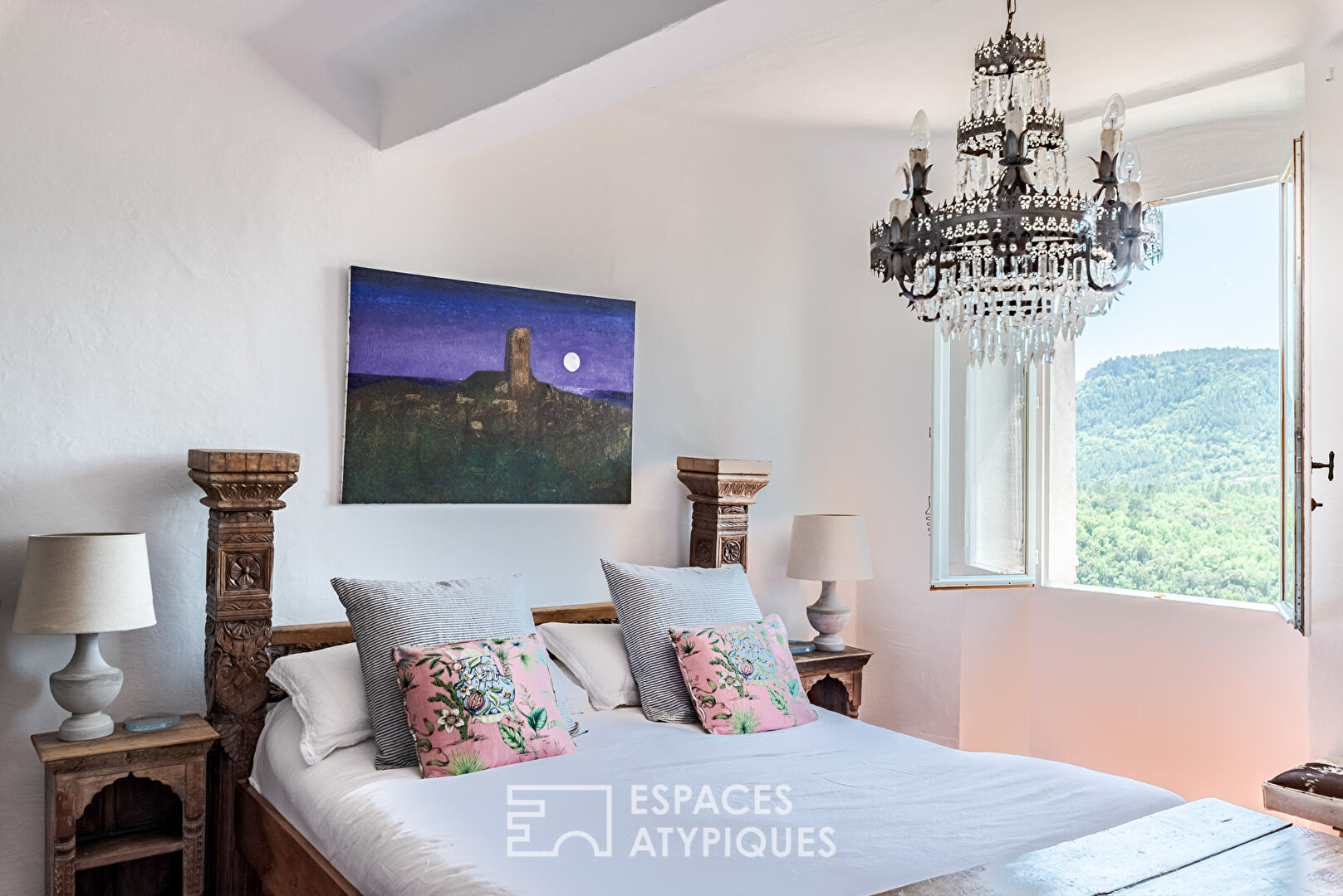 Exceptional and rare village house