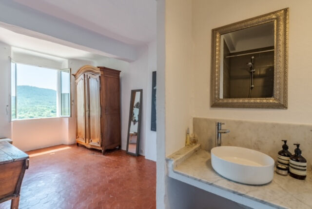 Exceptional and rare village house