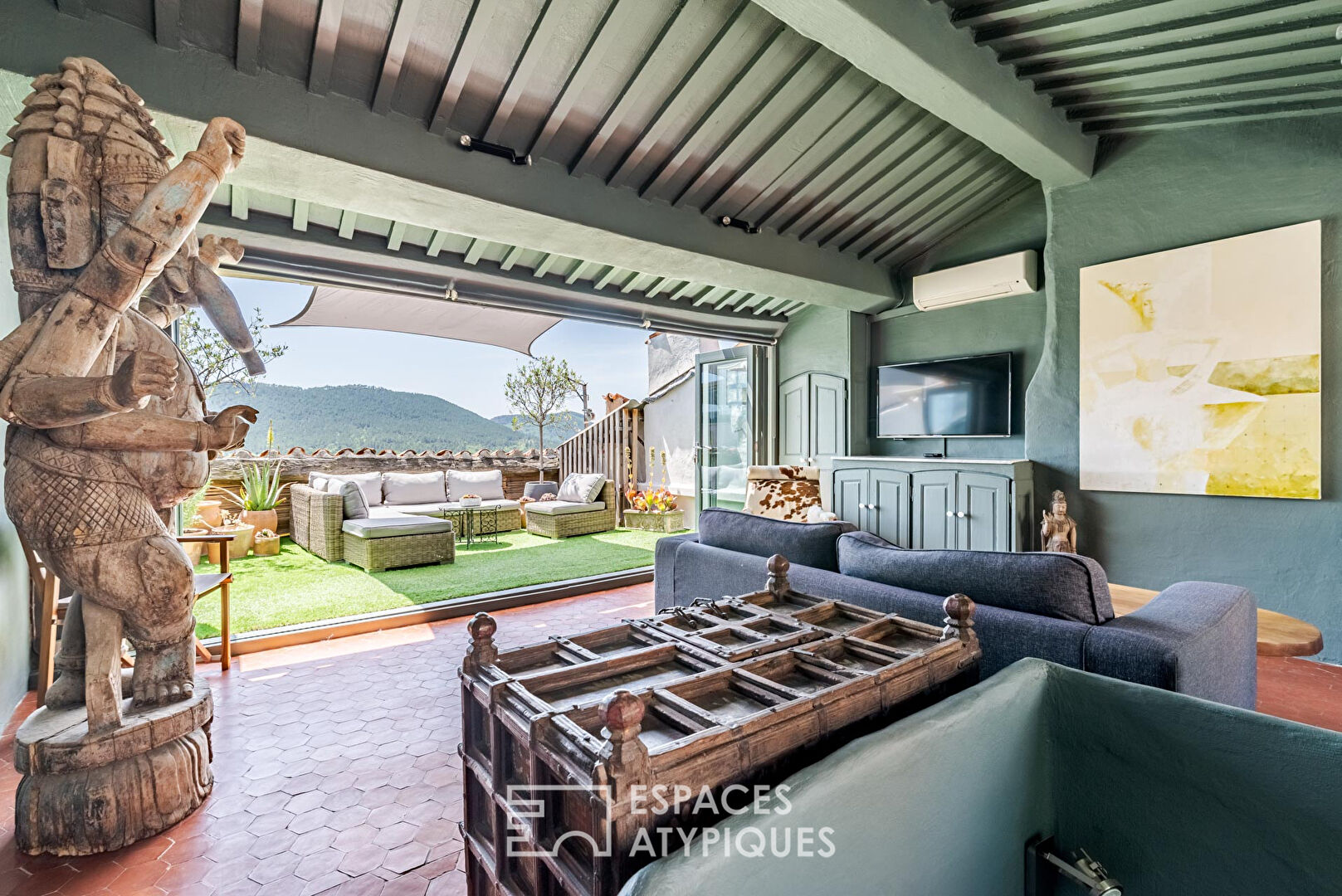 Exceptional and rare village house