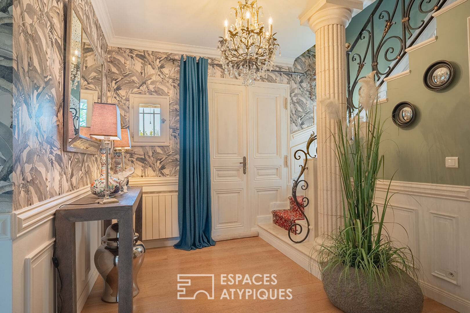 A revisited mansion, combining classical heritage and contemporary lifestyle