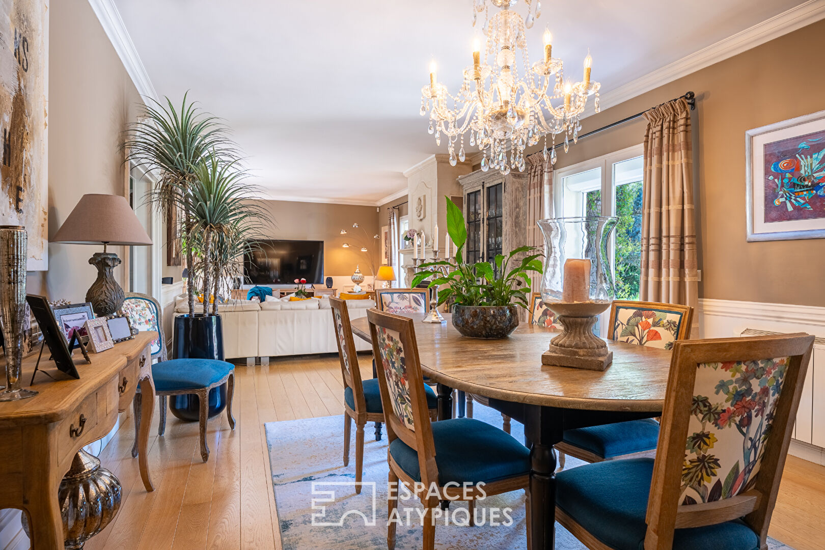 A revisited mansion, combining classical heritage and contemporary lifestyle