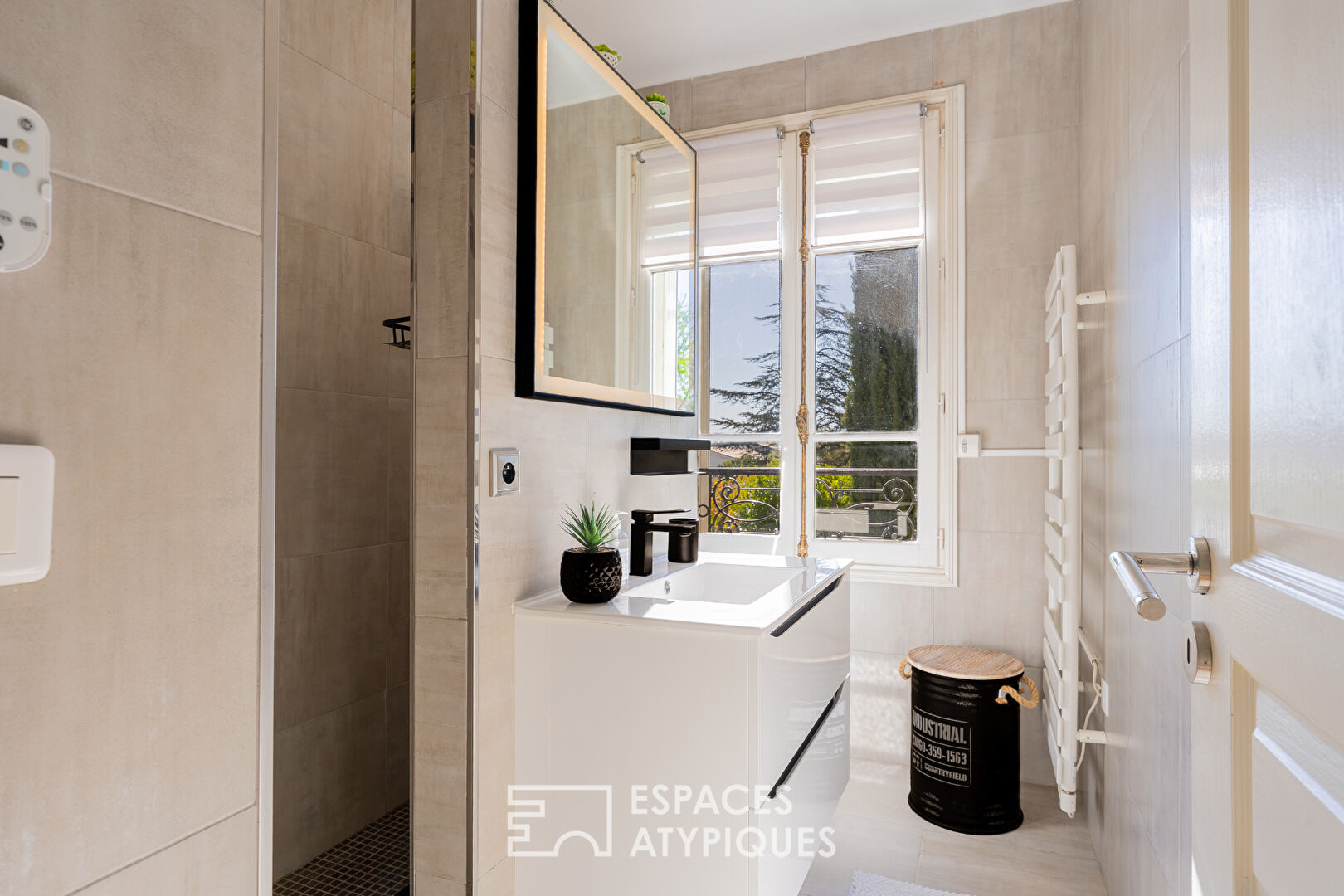 A revisited mansion, combining classical heritage and contemporary lifestyle