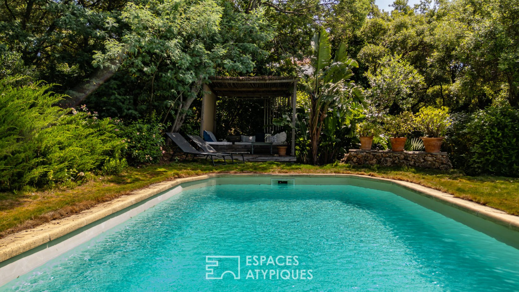 Villa d’Architecte avec aperçu Mer dans un Domaine Privé et Sécurisé