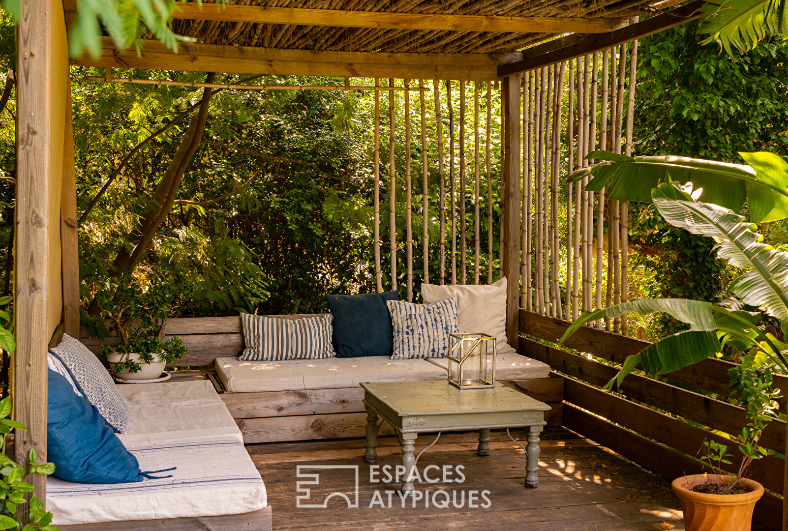 Villa d’Architecte avec aperçu Mer dans un Domaine Privé et Sécurisé