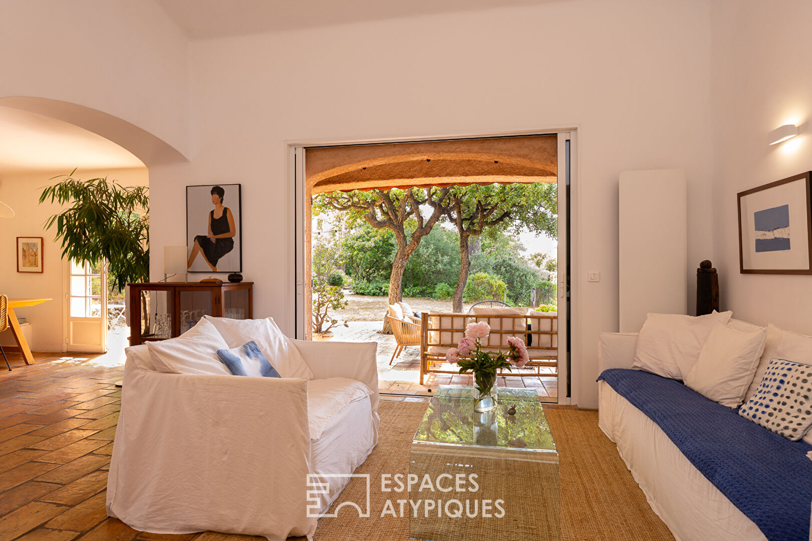 Villa d’Architecte avec aperçu Mer dans un Domaine Privé et Sécurisé