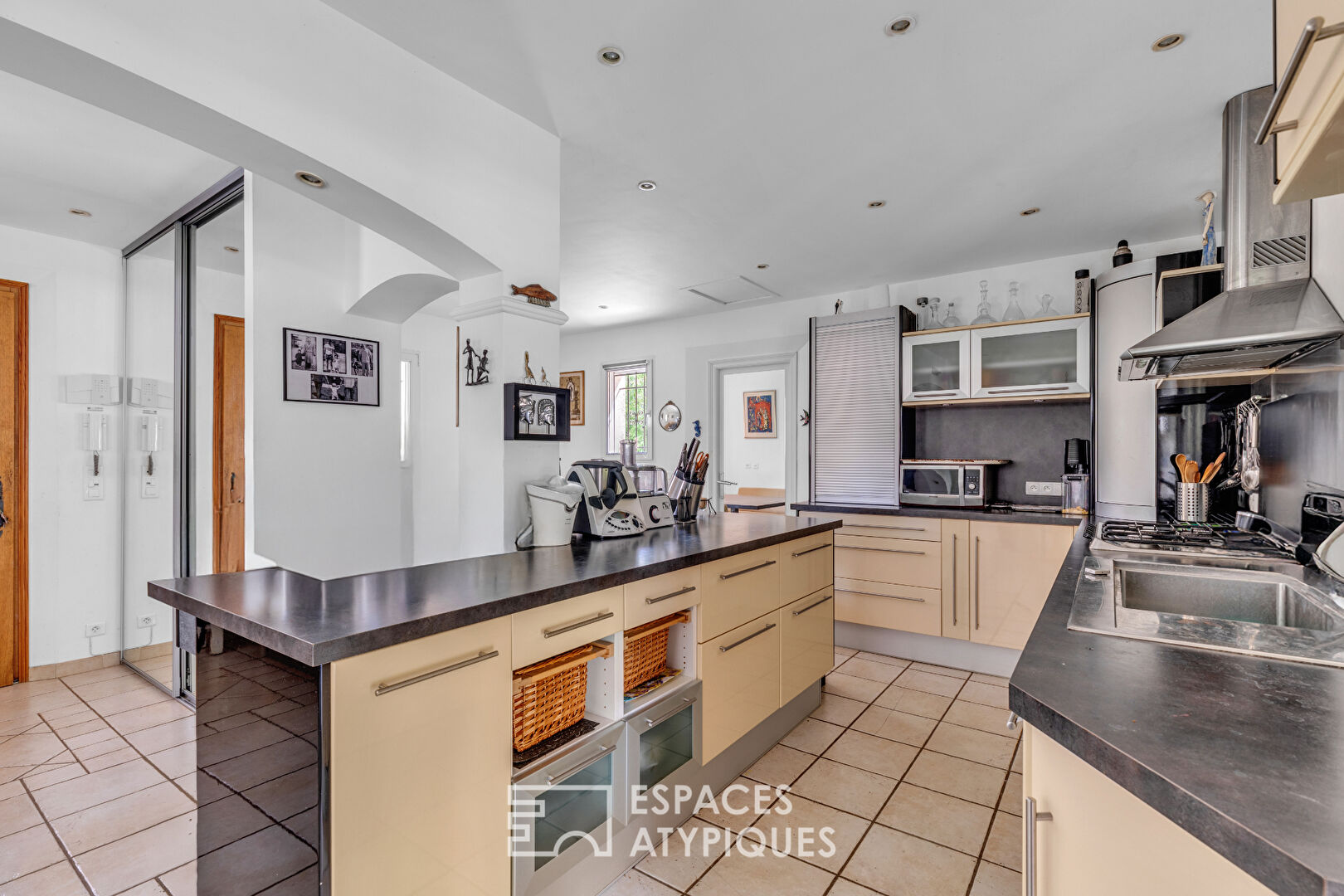 Élégante propriété , entre nature et lumière