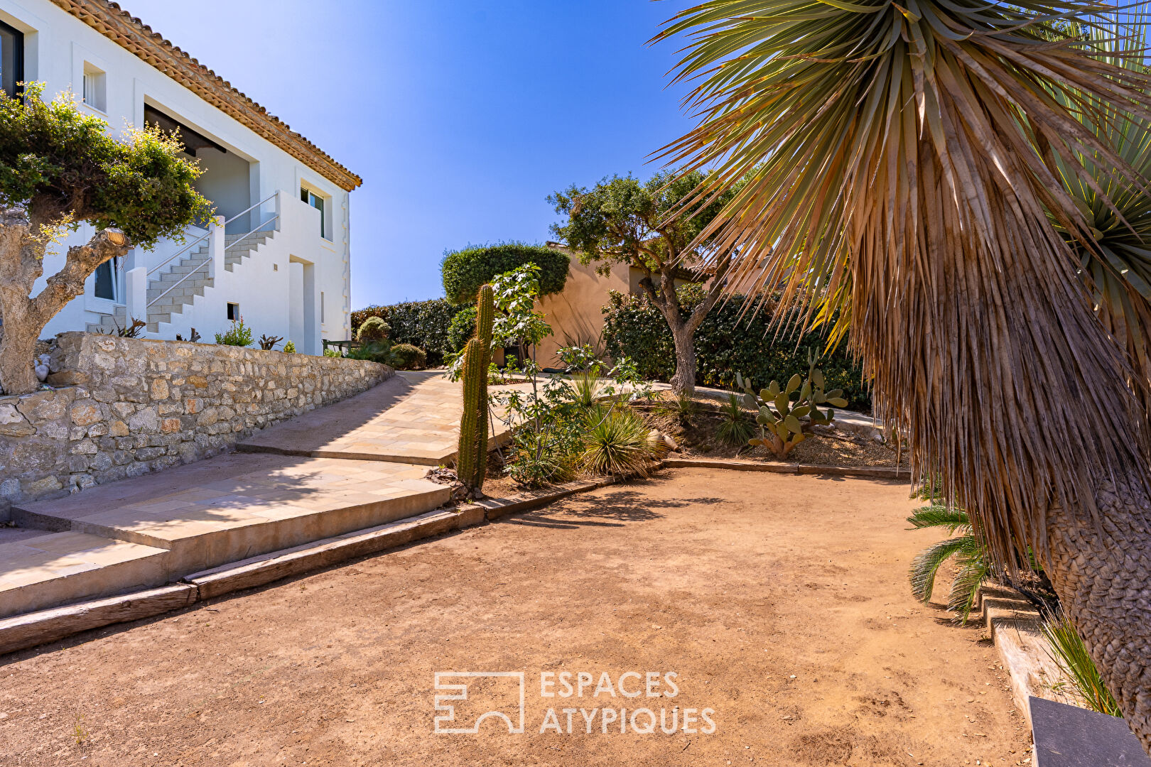 Villa contemporaine vue mer et golf