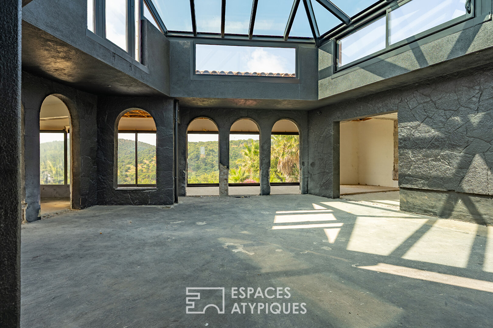 Villa contemporaine vue mer et golf
