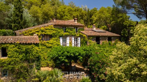 Propriété de charme, magnanerie et ancienne bergerie au coeur des Maures