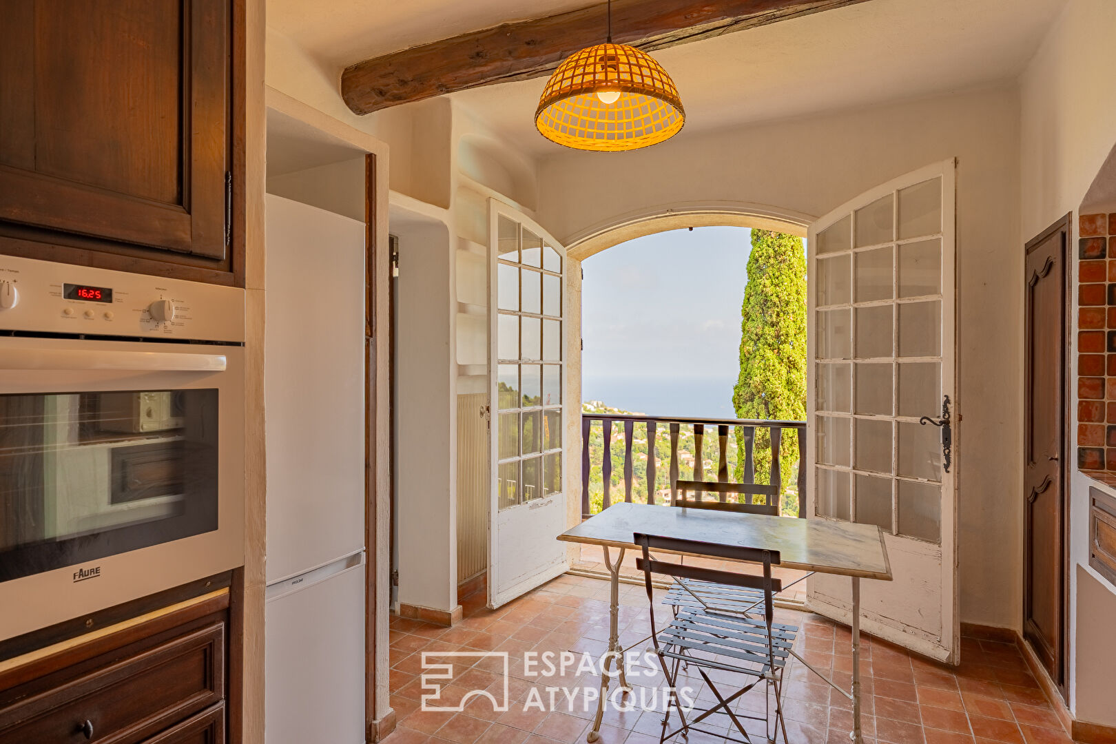 The Provençal soul facing the Mediterranean panorama