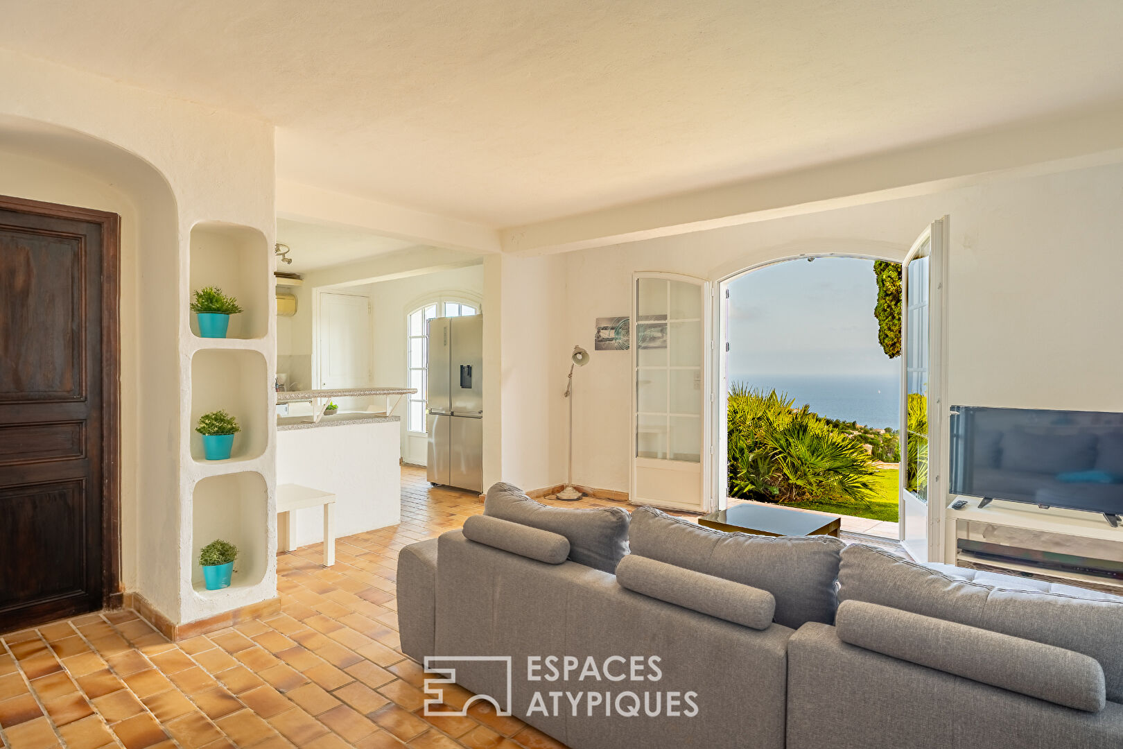 The Provençal soul facing the Mediterranean panorama