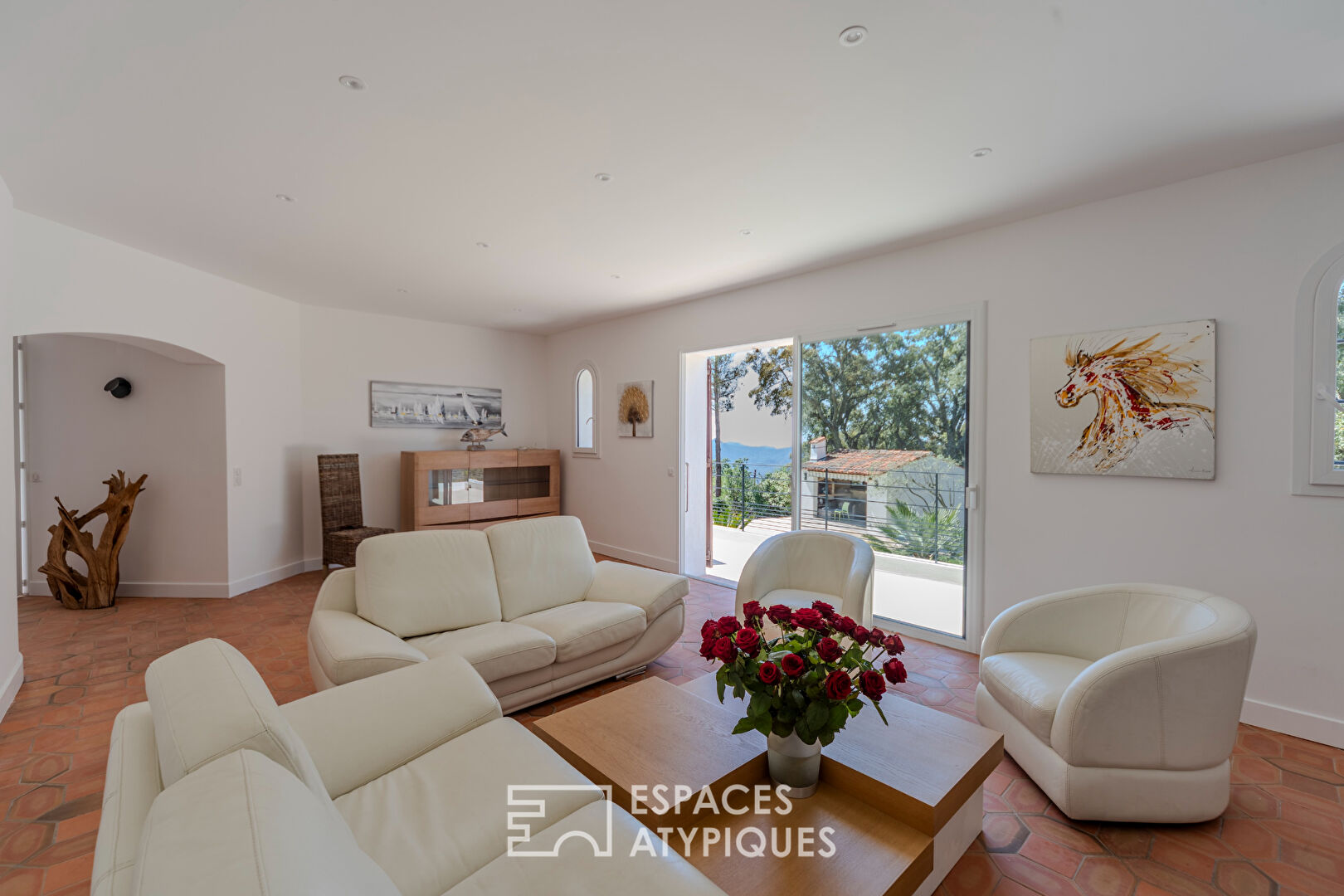 Prestigious villa, panoramic sea and pre-Alps view