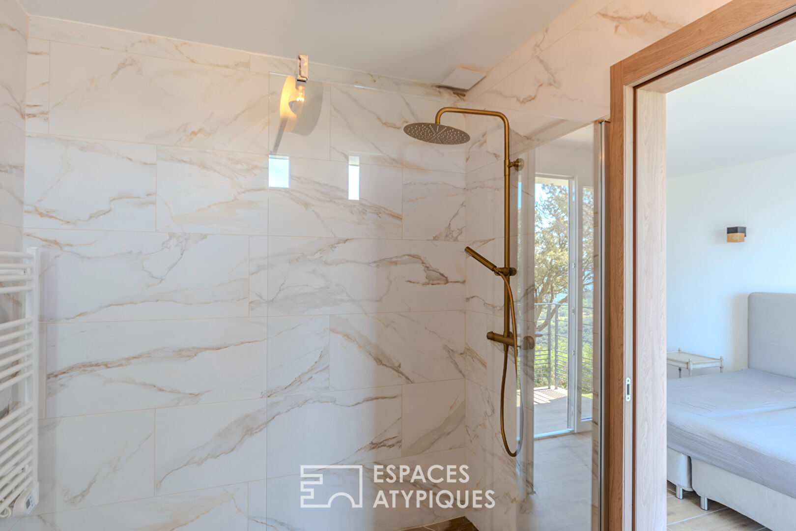 Prestigious villa, panoramic sea and pre-Alps view
