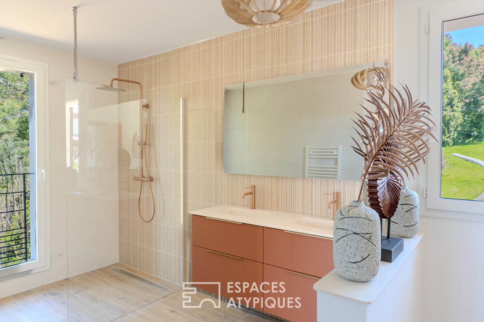 Prestigious villa, panoramic sea and pre-Alps view
