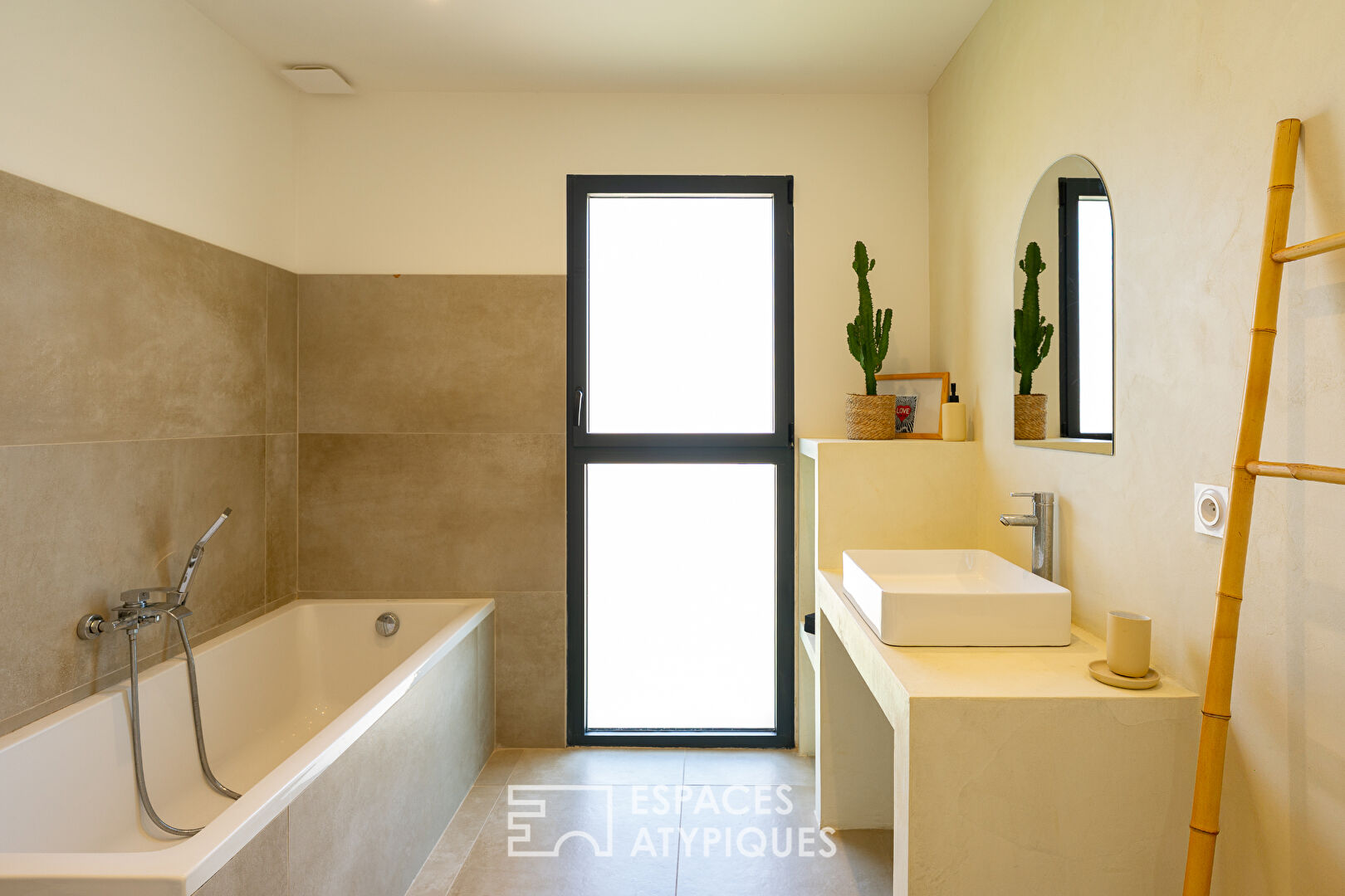 Villa contemporaine au charme balinais