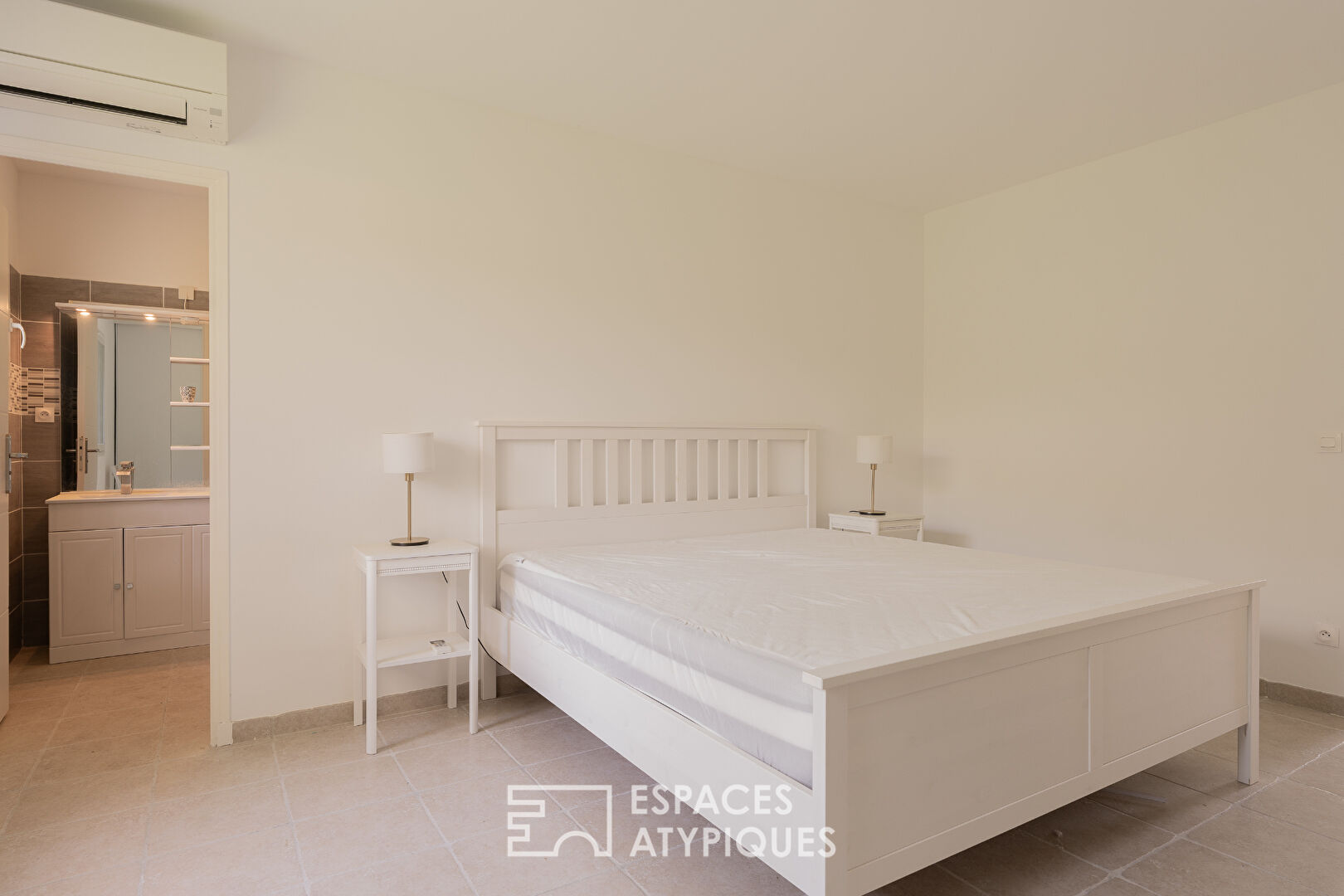 Contemporary villa with three apartments and swimming pool, close to the sea
