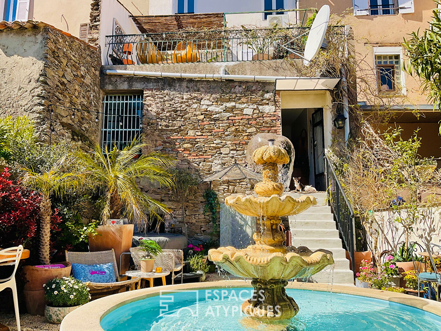 Village house with garden and Tropezian terrace