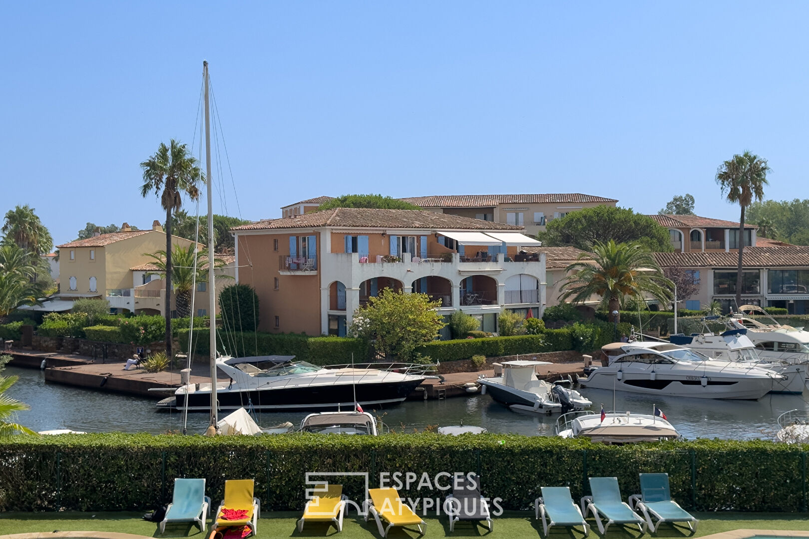 Apartment with terrace and marina view