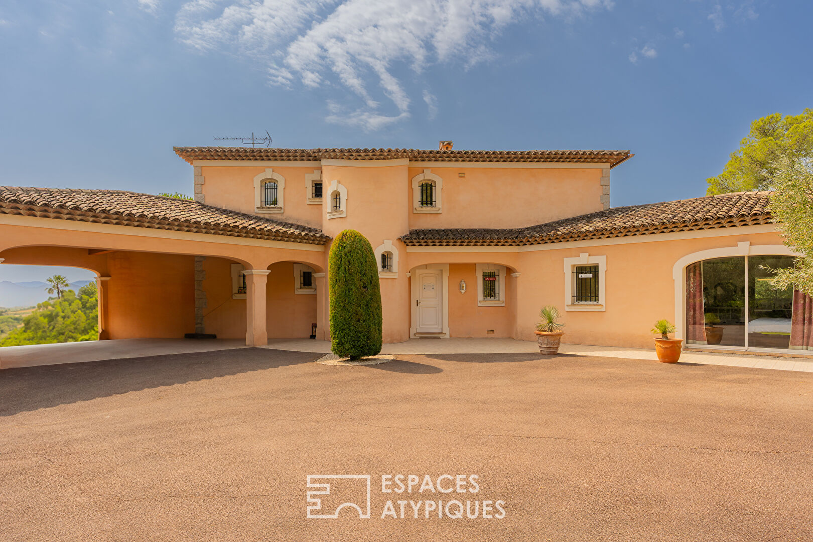 Elégante villa au charme néo-provençal