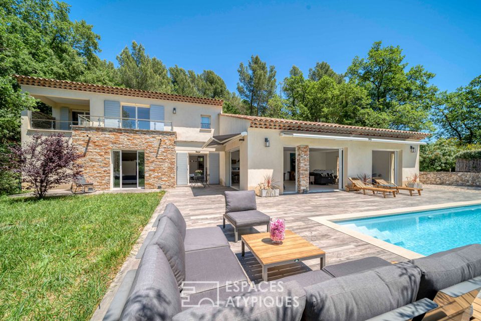 Villa contemporaine d'exception proche du golf de Terre Blanche