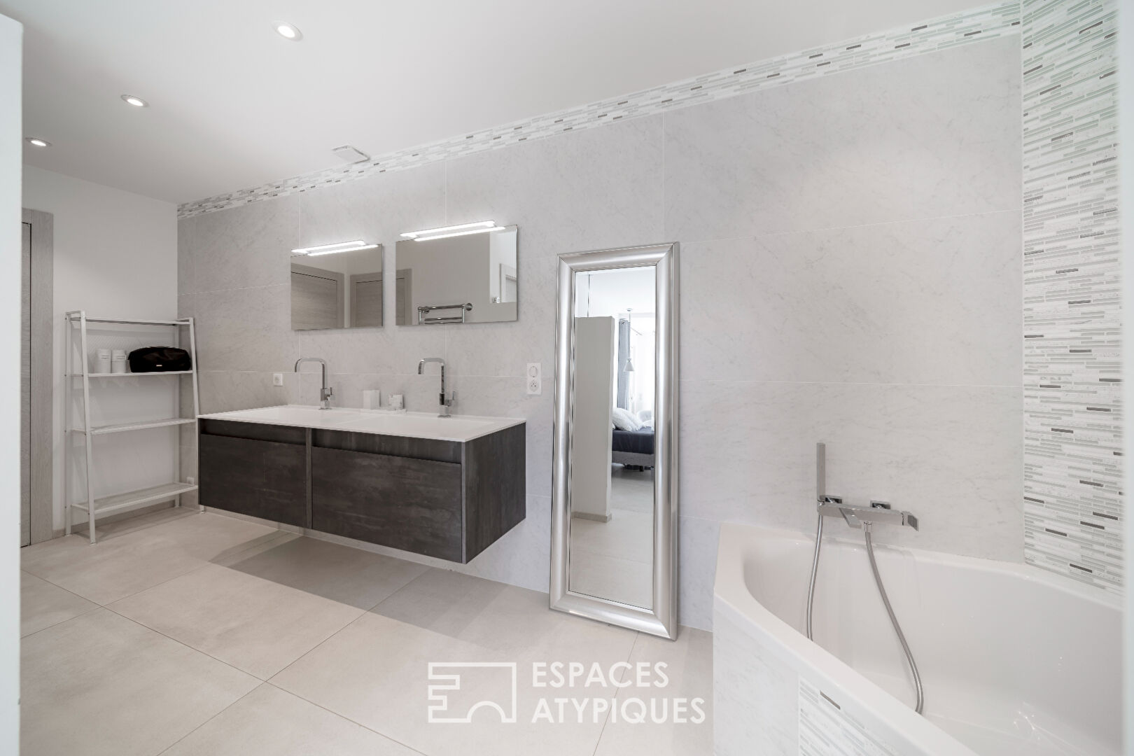 Villa contemporaine d’exception proche du golf de Terre Blanche