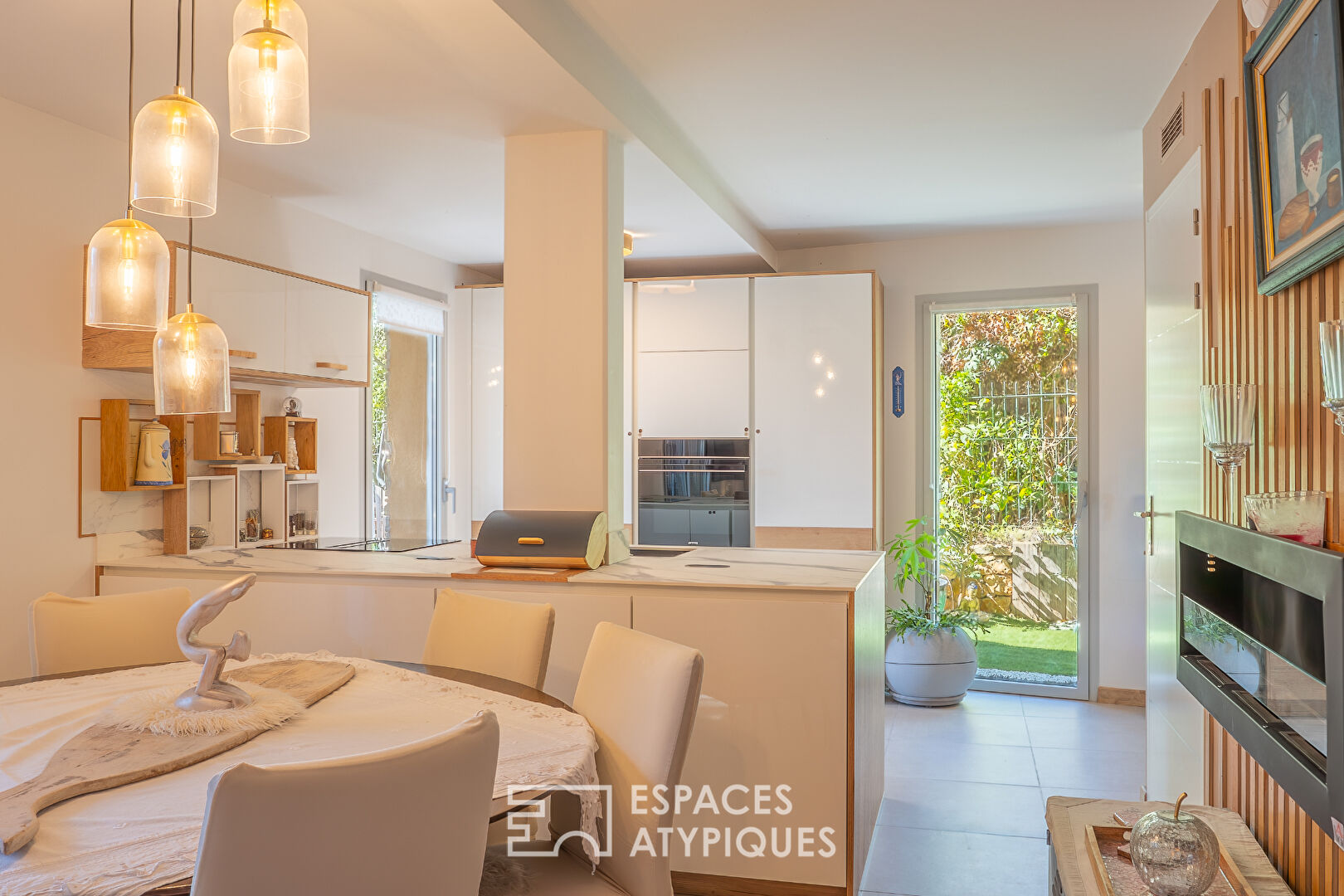 Appartement avec jardin, plage à pied, rooftop avec piscine vue mer