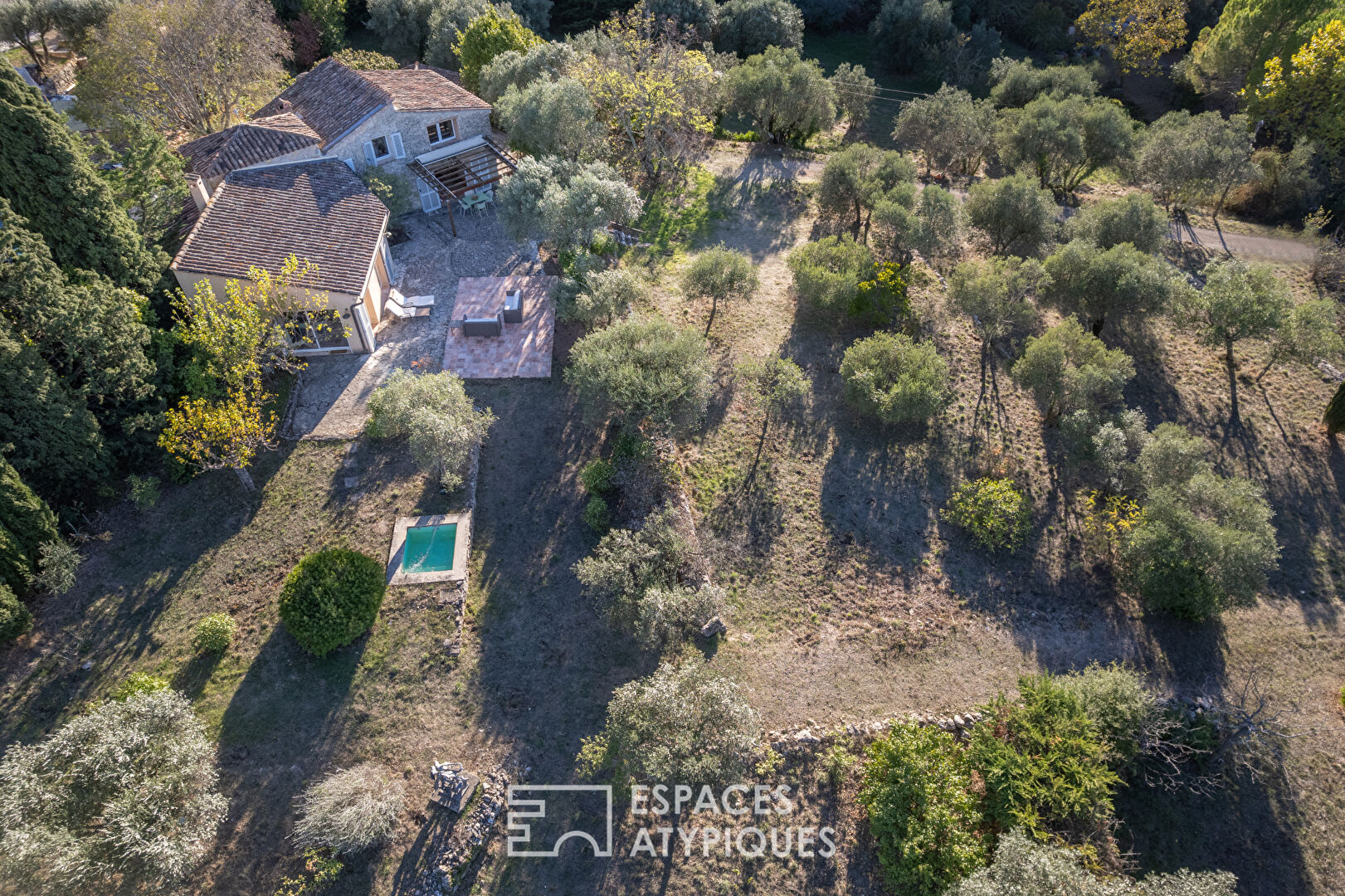 Provençal farmhouse with infinite potential