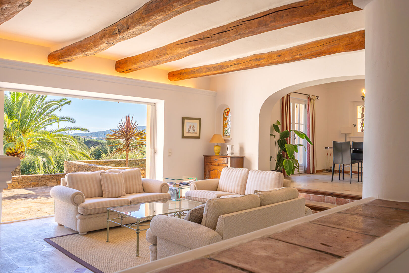 Mas Bourgeois en Position Dominante