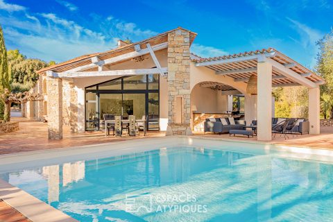 Ancienne bergerie en pierre rénovée, piscine d’exception