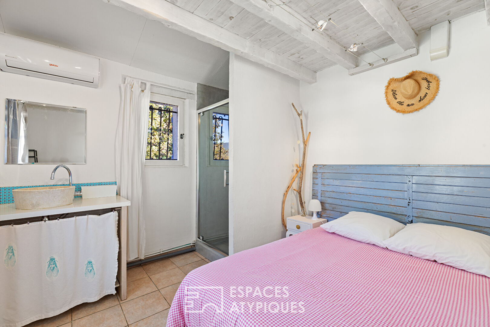 Gîtes et chambres d’hôtes face aux Préalpes d’azur