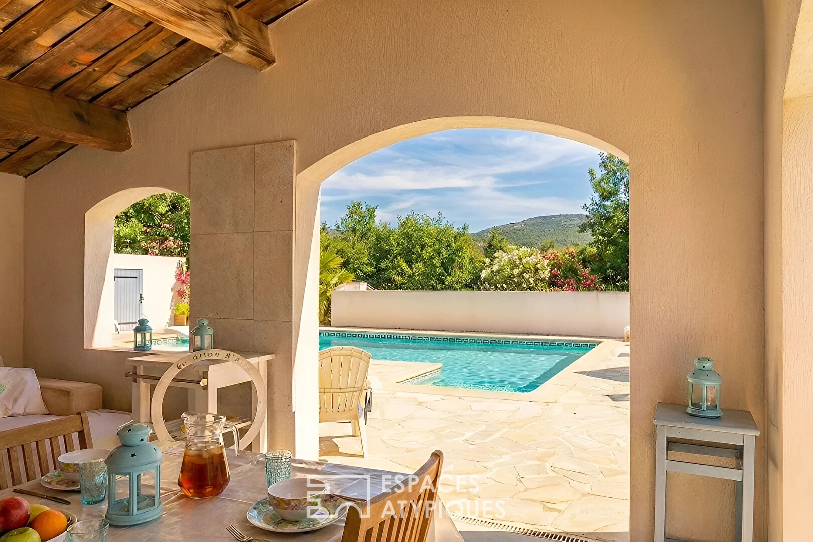 Gîtes et chambres d’hôtes face aux Préalpes d’azur