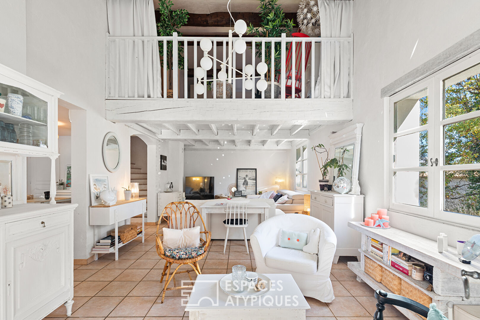 Havre provençal face aux Montagnes