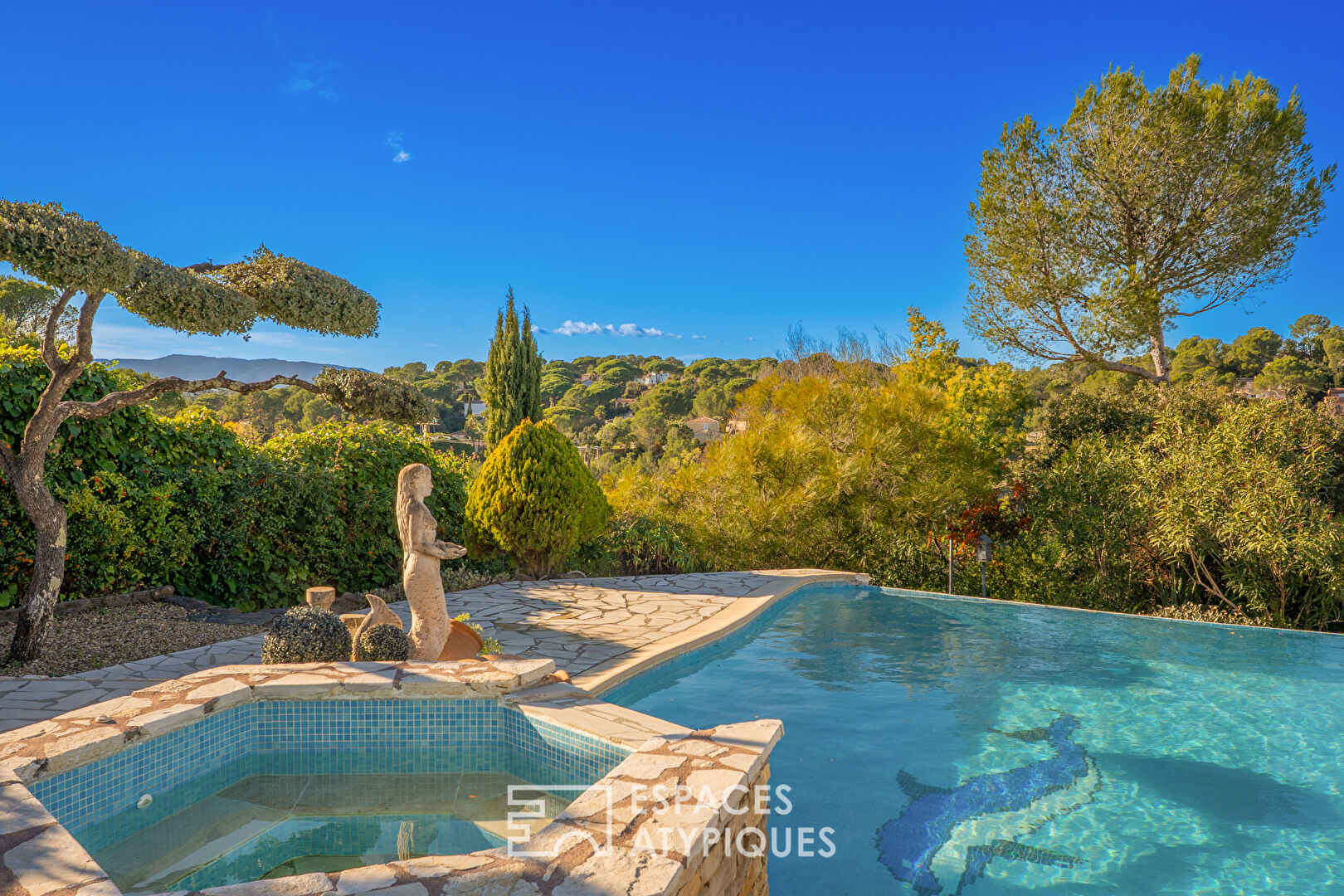 Harmonie provençale et lignes contemporaines à Valescure