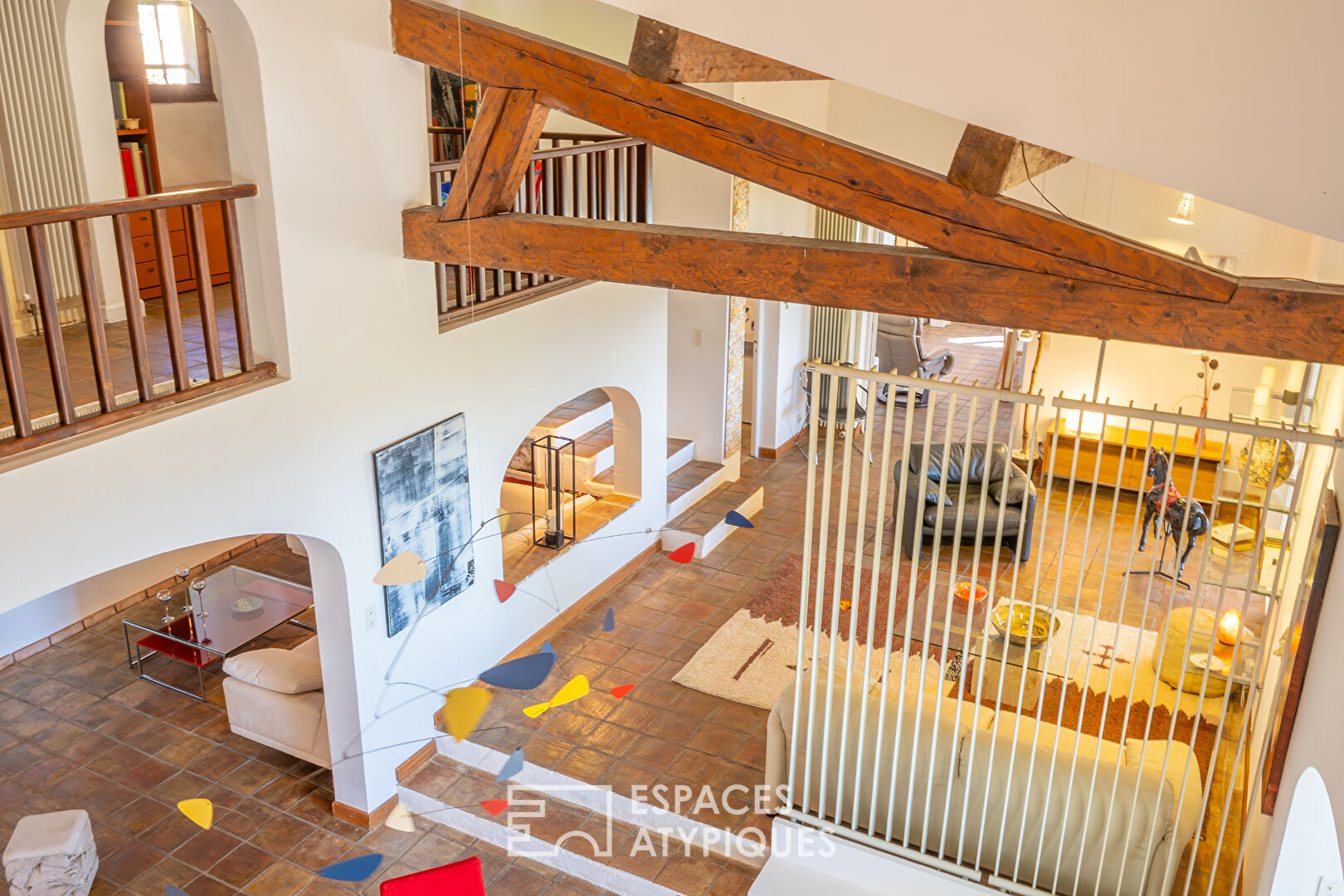 Maison provençale avec gîtes, piscine et oliveraie