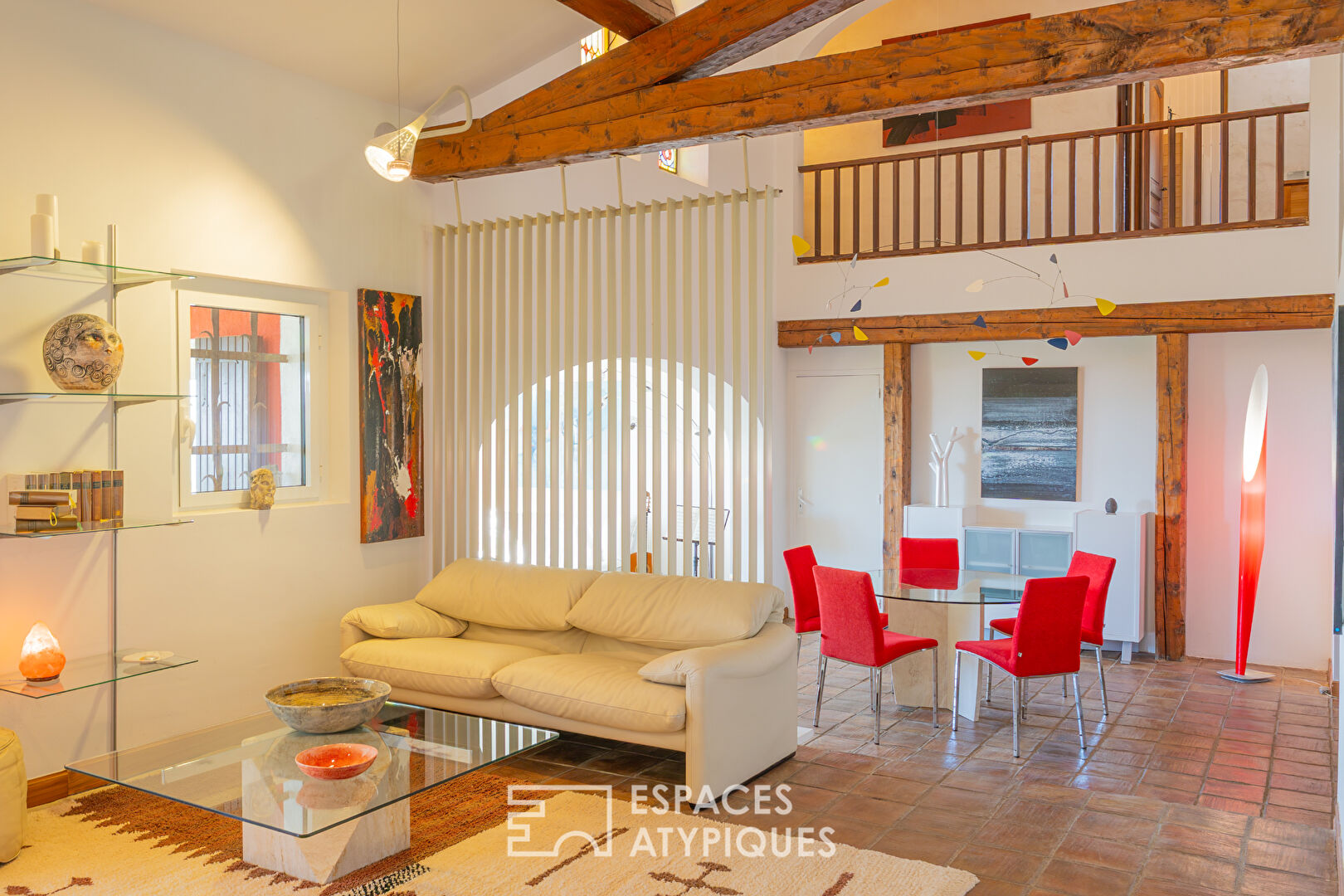 Maison provençale avec gîtes, piscine et oliveraie