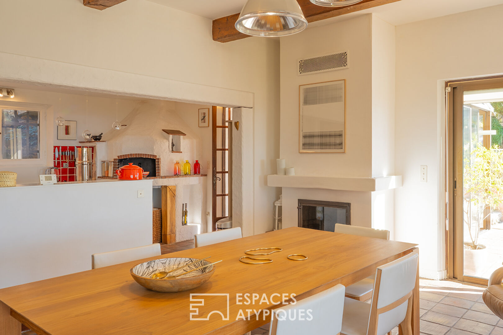 Maison provençale avec gîtes, piscine et oliveraie