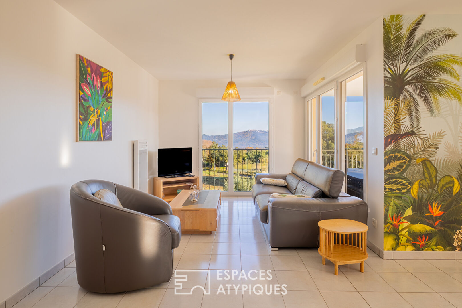Appartement dernier étage avec vue dominante sur les vignes